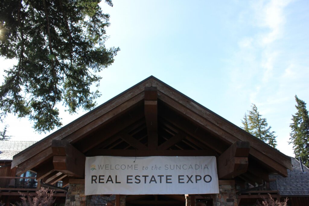 a welcome sign to the real estate expo.